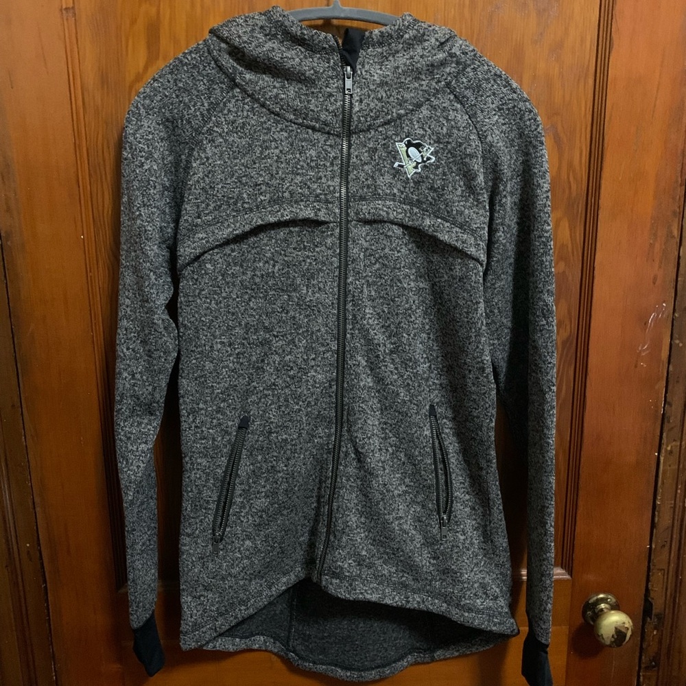 PENGUINS HOODIE